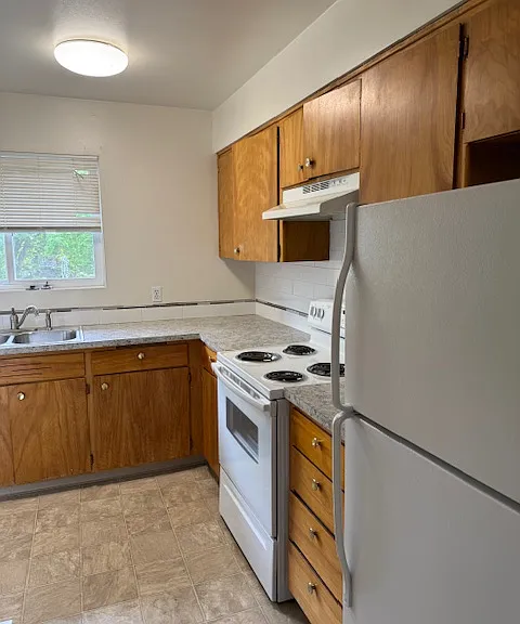 1018 W 8th Ave #7 — Photo 2