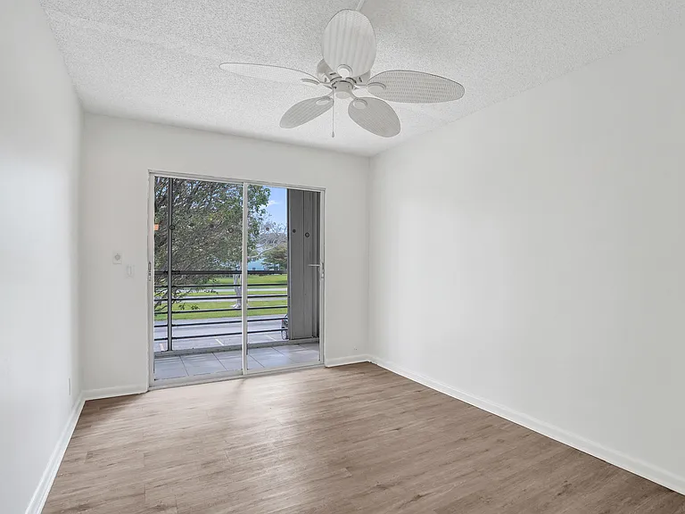 57 Dorset Dr #B — Photo 13