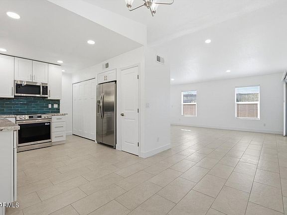 5th image of 619 E Jensen Street #58