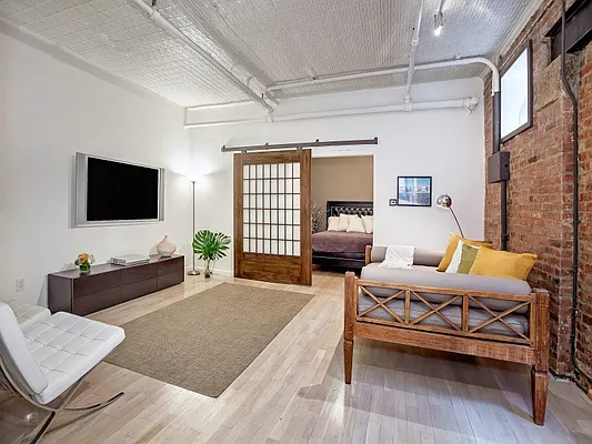 Sold by Sotheby's International Realty | media 13