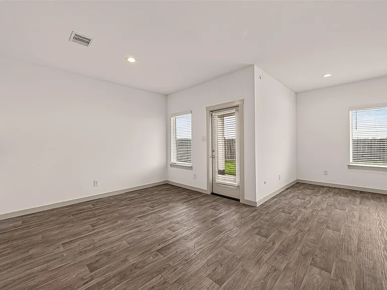 6903 Green Embers Ln — Photo 14