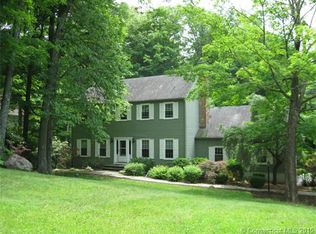 5 Jarrod Dr, Danbury, CT 06811