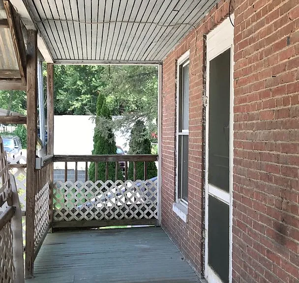 33 S Penn St — Photo 2