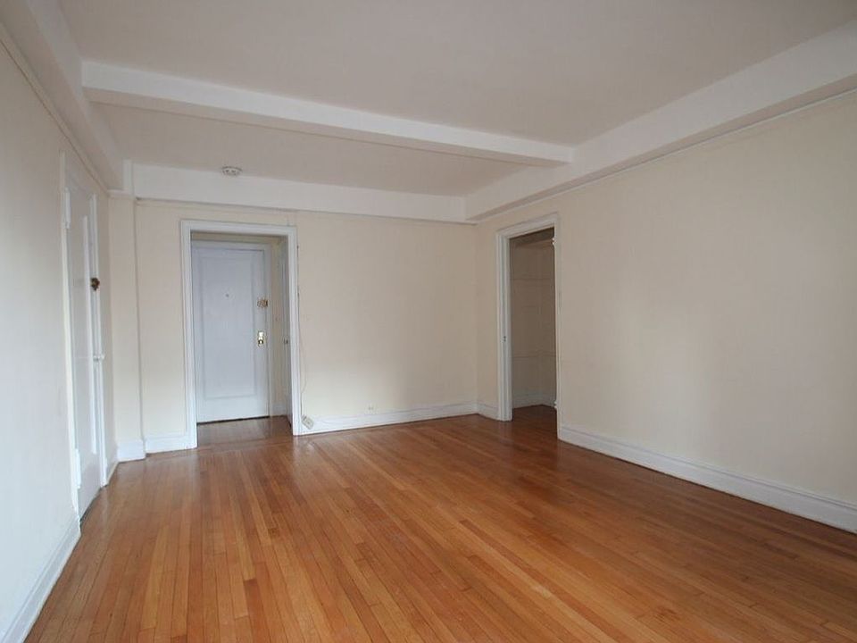2nd image of 455 W 34th St #15BB
