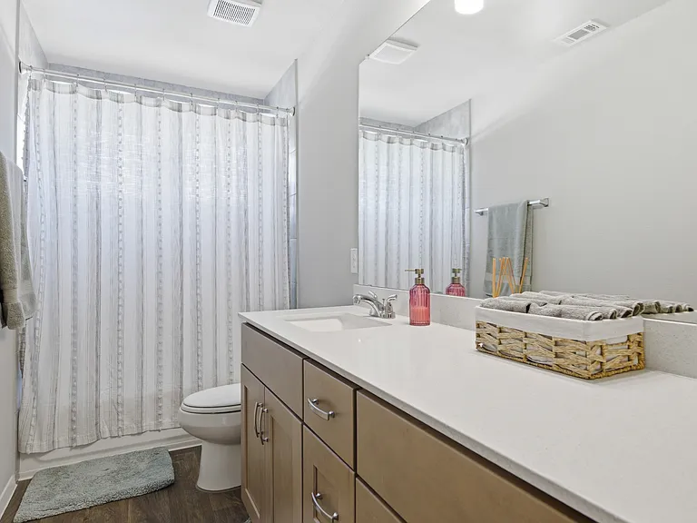 11612 Domenico Cv — Photo 14