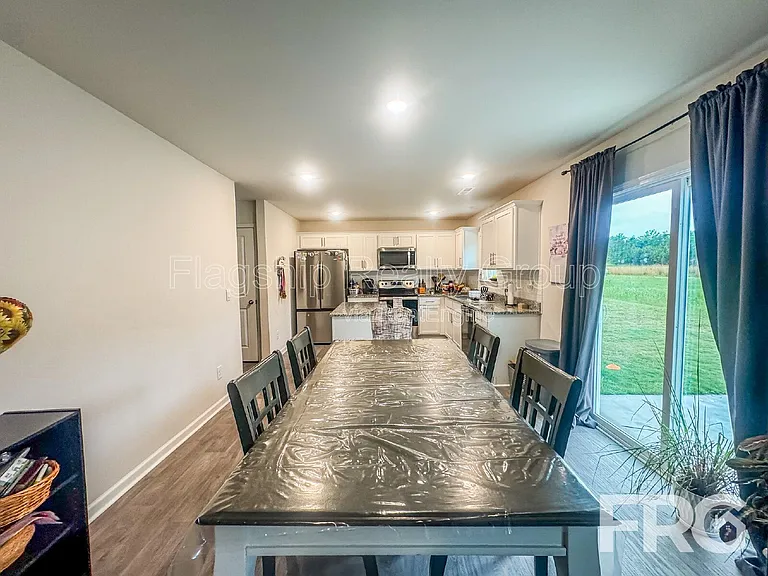 1028 Riverstone Dr — Photo 10