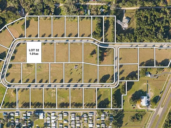 32 Hidden View Cir, Dade City, FL 33523