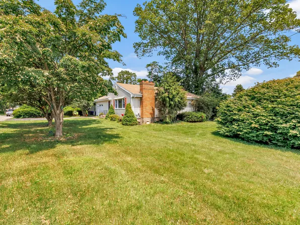 82 Crown Street, Trumbull, CT 06611