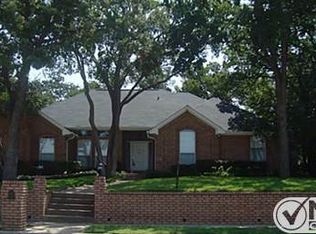 7316 Holiday Ln, North Richland Hills, TX 76182