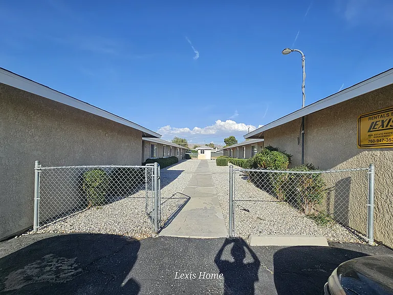 12959 Navajo Rd #B — Photo 7