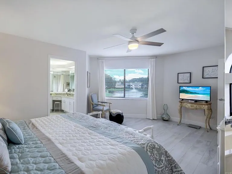 637 Beachwalk Cir #E-203 — Photo 3