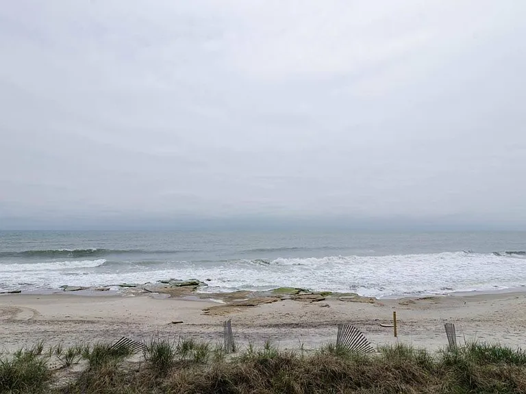 2110 Surf Rider Cir #A — Photo 30