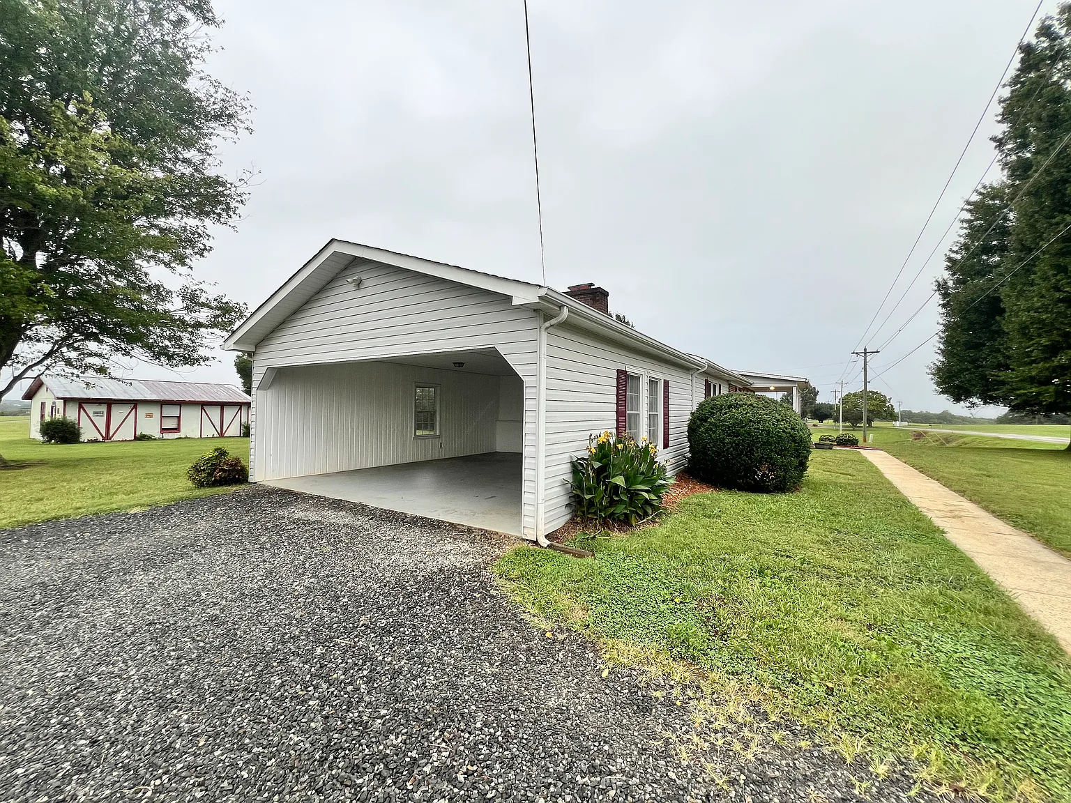 Beeswax Ln, Mount Airy — Photo 2