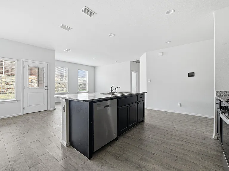 8520 Trickham Bnd — Photo 24