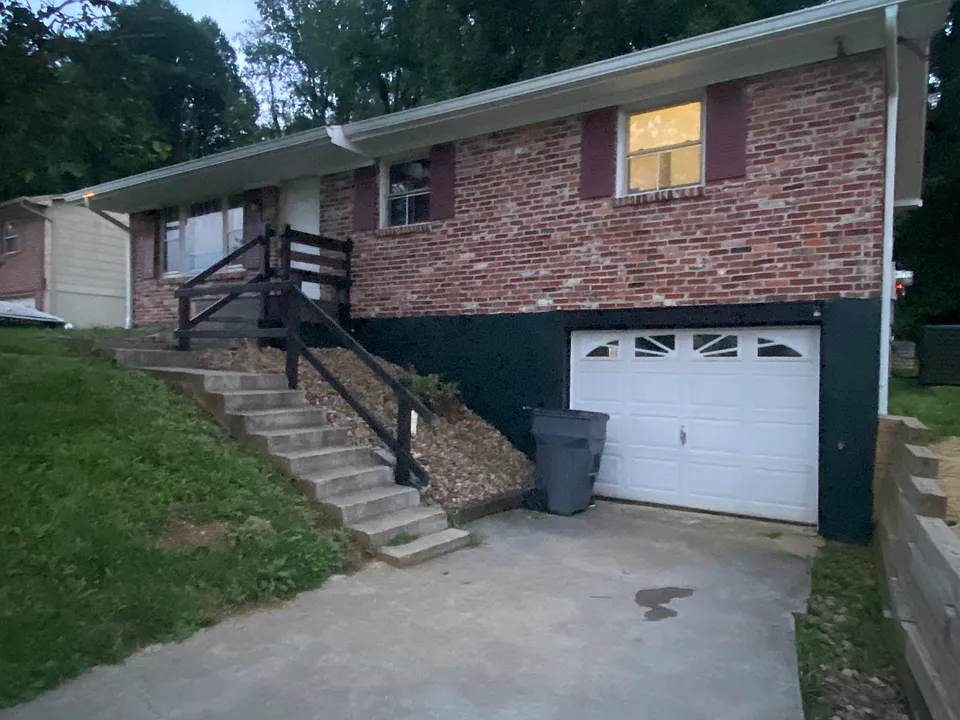 176 Springdale Rd