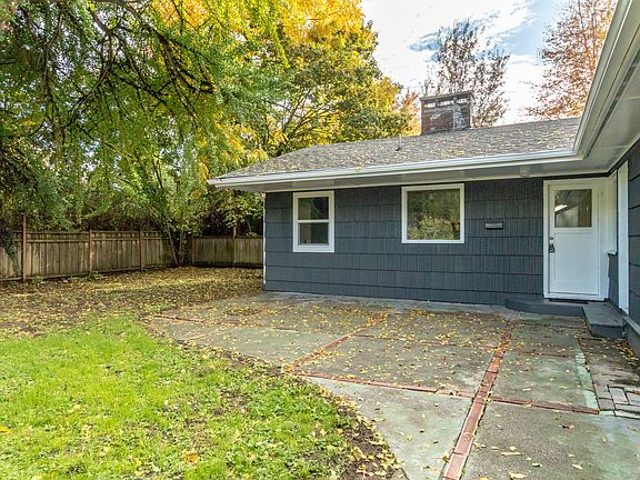 4th image of 11003 61st Street Ct E