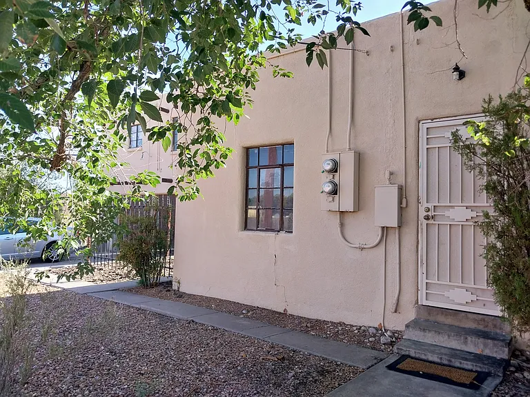 1015 Candelaria Rd NW — Photo 27