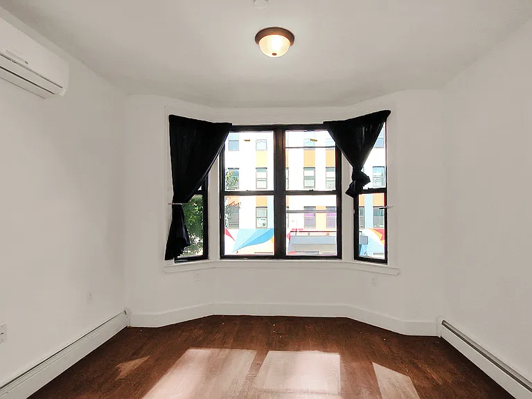 952 Madison St #2 — Photo 5