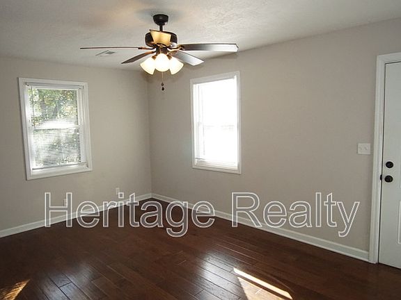 2nd image of 3032 Dodd St SE