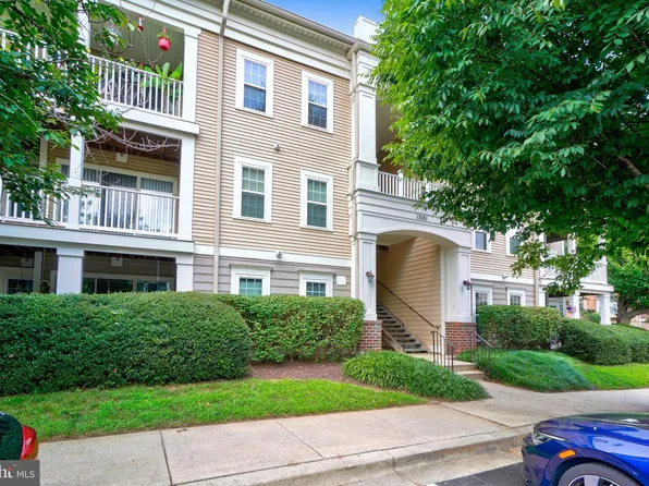 13101 Millhaven Pl #9E, Germantown, MD 20874