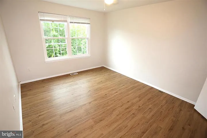 4823 Berwyn House Rd #4823 — Photo 29