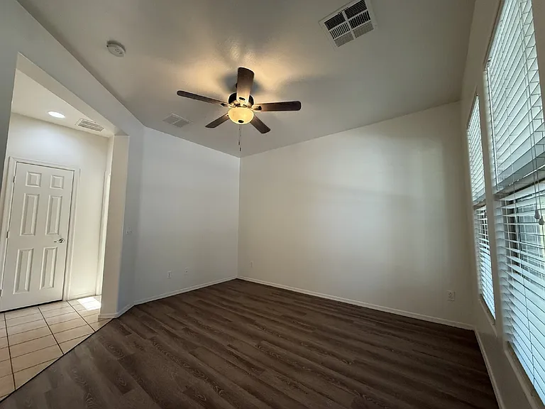 7258 W Palmaire Ave — Photo 2