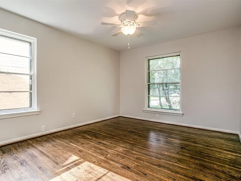 3133 San Paula Ave — Photo 11