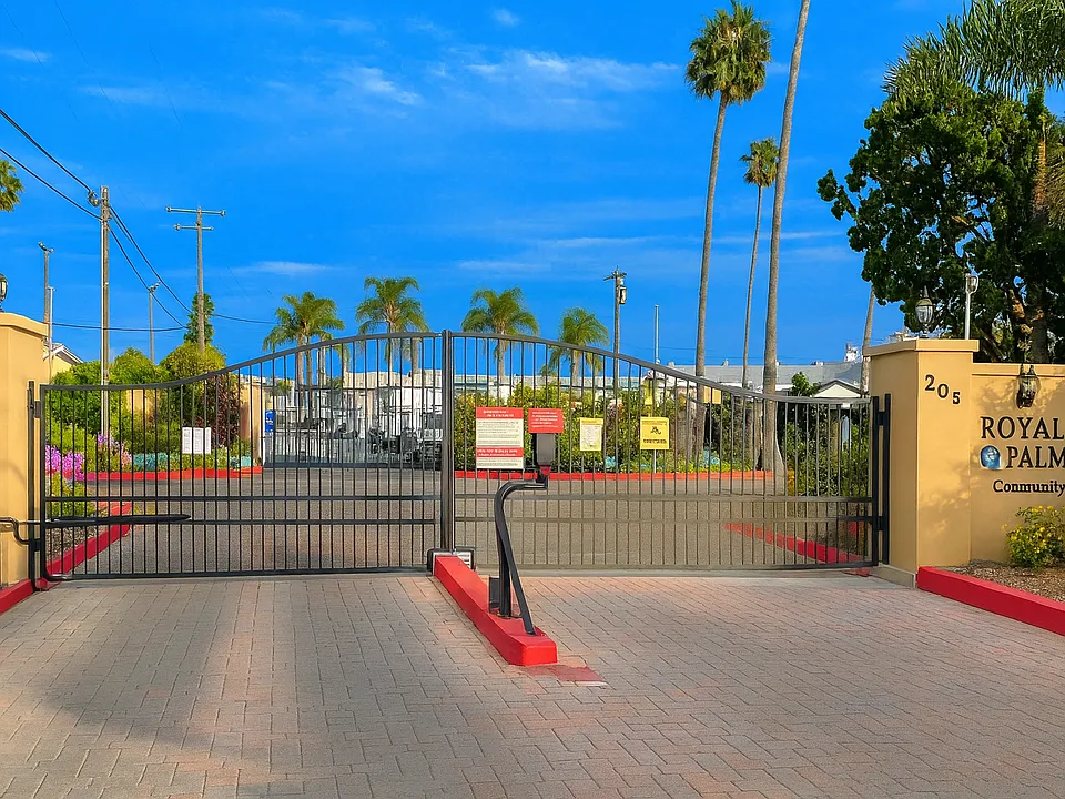 Royal Palms Mobilehome Community