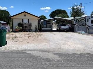 760 Wood Forest Rd, Kingsland, TX 78639