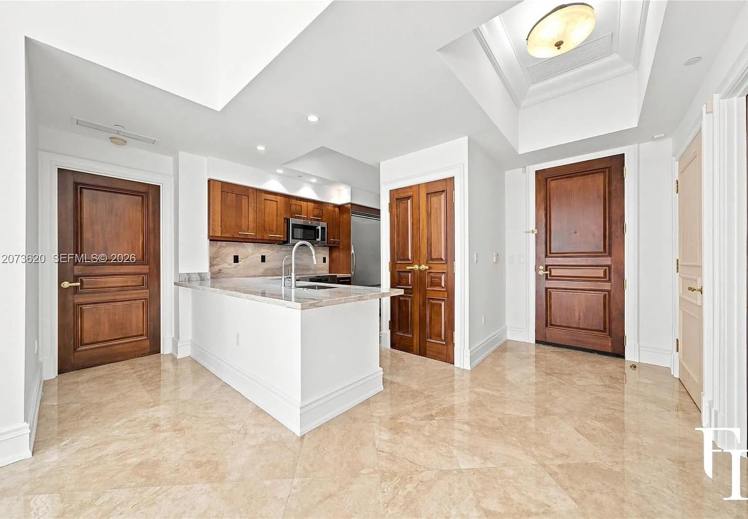 The Gables Condo — Photo 4