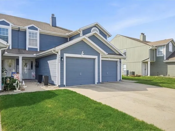 5568 NW Moonlight Meadow Dr, Lees Summit, MO 64064