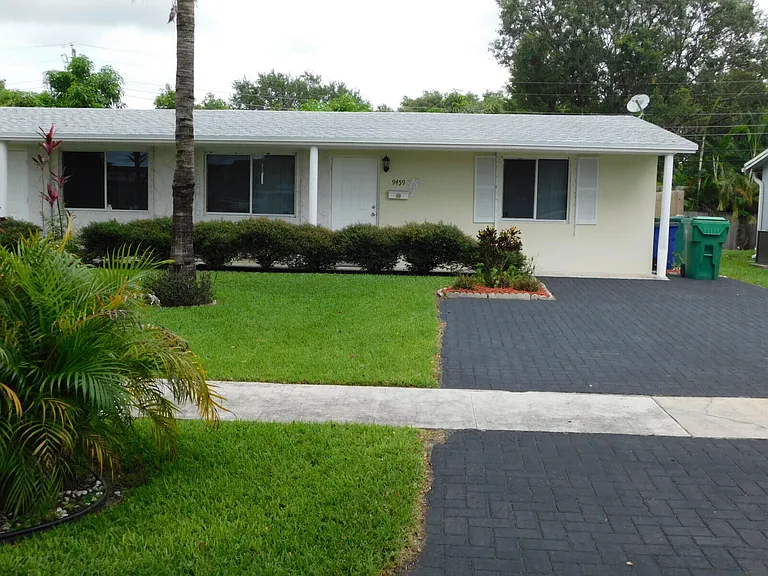 9459 SW 52nd Ct — Photo 24