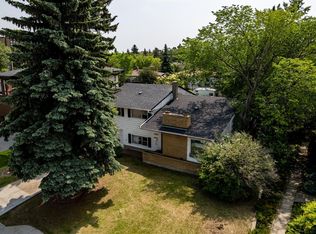 11819 87th Ave NW, Edmonton, AB T6G 0Y5