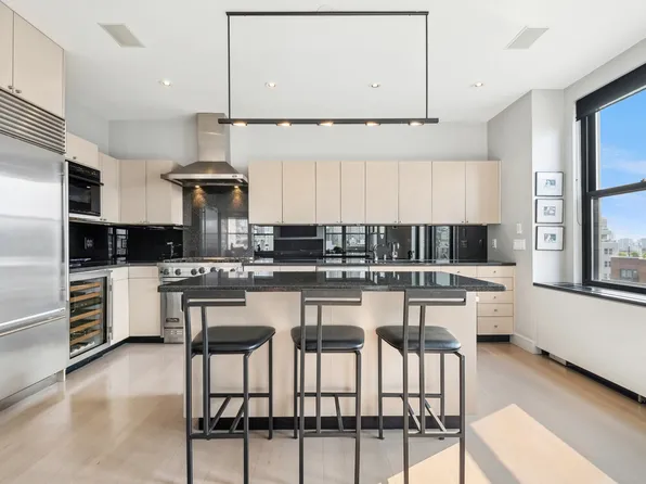 65 West 13th Street image 18 of 23