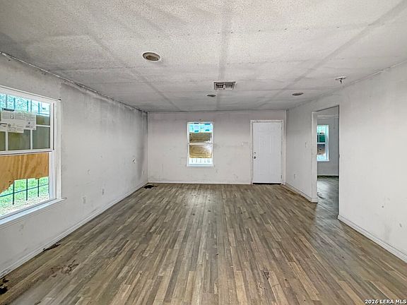 2nd image of 3239 MARTIN LUTHER KING DR