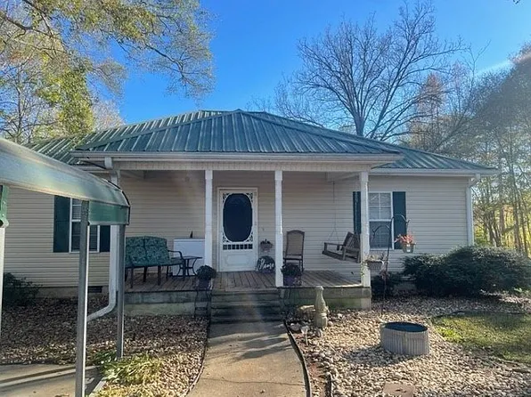 160 Saxon Rd, Bowdon, GA 30108