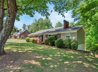 213 Old Westfield Rd, Pilot Mountain, NC 27041