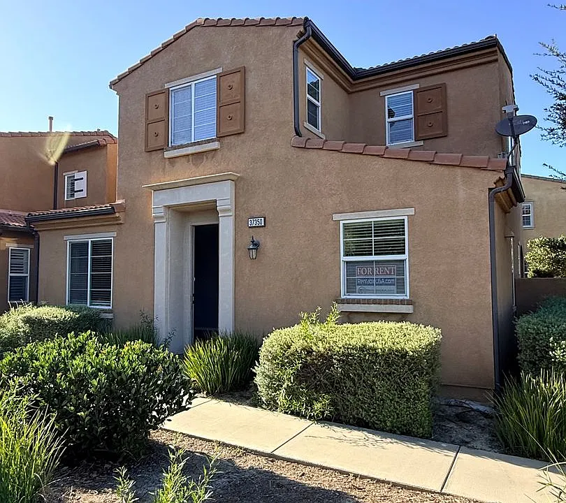 37350 Paseo Tulipa