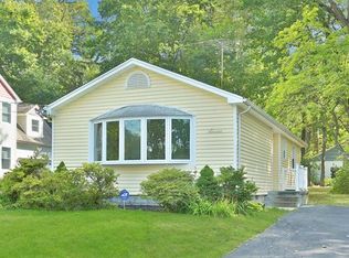 7 Pacific Ave, Nanuet, NY 10954