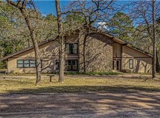 29028 W Lake Dr, Hempstead, TX 77445
