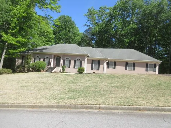 5212 Holly Springs Dr, Douglasville, GA 30135