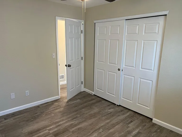 1656 Lansing St — Photo 16