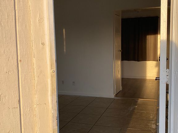 2nd image of 2458 Roeding Rd APT A