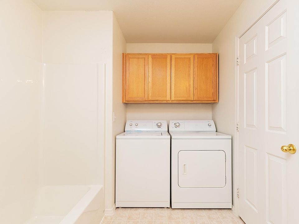1 Bedroom (floor plan#1) laundry in bathroom