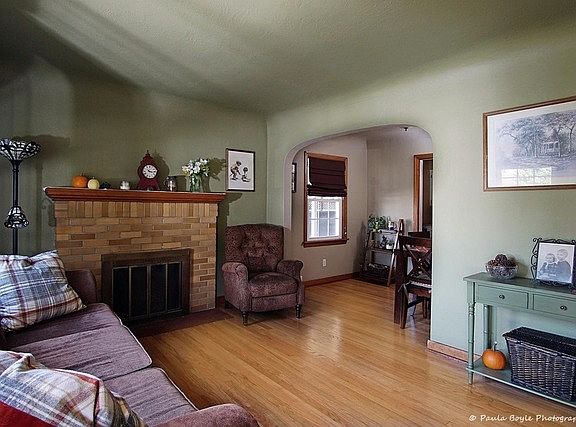 3rd image of 8833 Carolina Ave