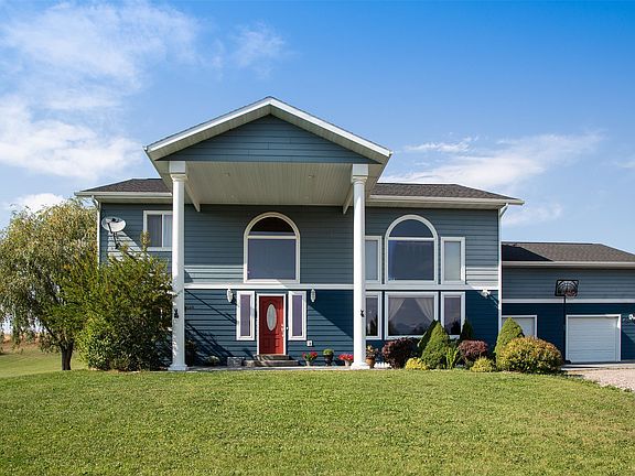 4th image of 34836 Courville Trl