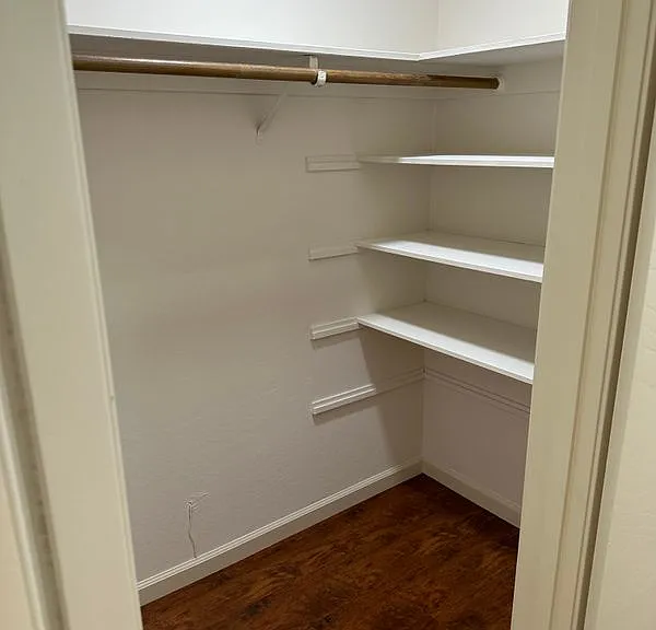 1405 Oak Grove Ave #104 — Photo 6