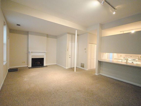 5th image of 810 Russell Blvd #B