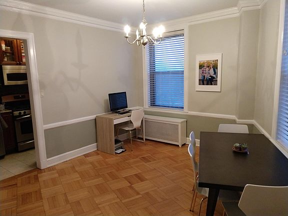 2nd image of 2000 N Lincoln Park W #514
