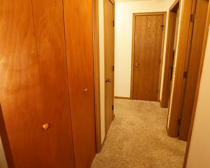 708 Bewick Dr — Photo 10